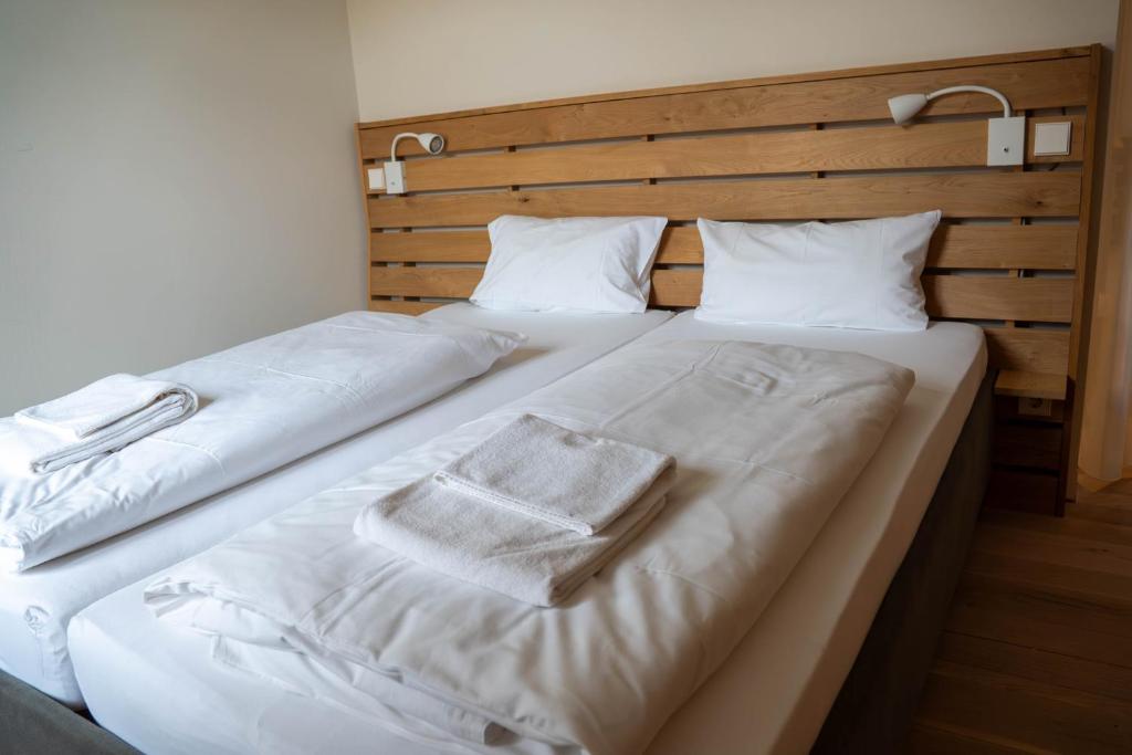 albgut GmbH - Übernachten im Kulturdenkmal Altes Lager Hotel BT7 und BT9 - Deluxe Double Or Twin Room