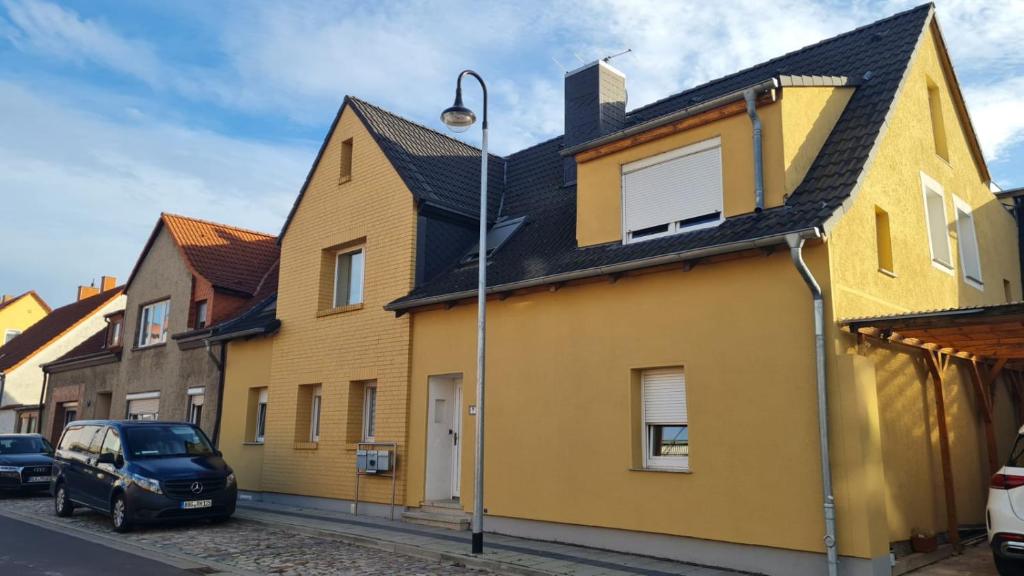 Το κτήριο όπου στεγάζεται  το διαμέρισμα