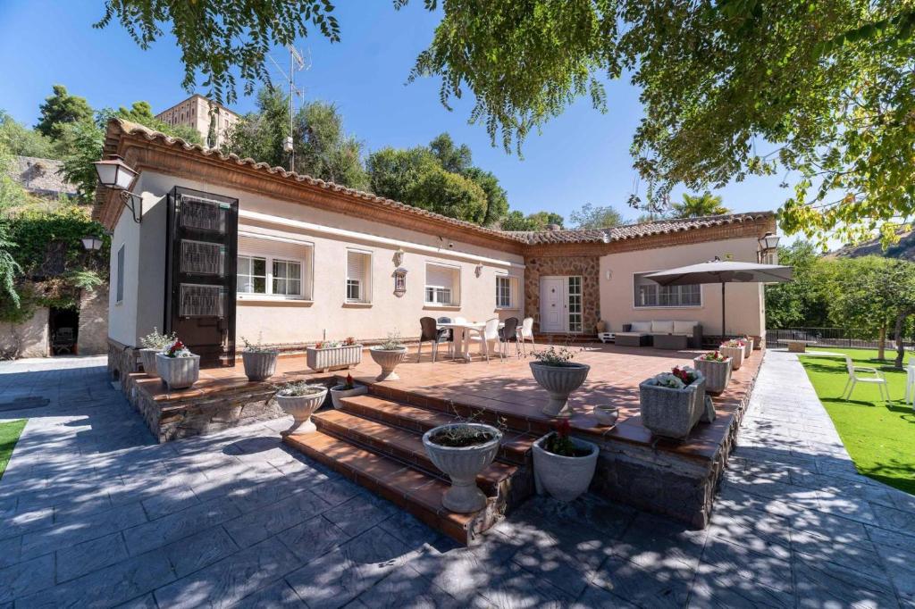 Κήπος έξω από το La Almunya de Tenerias