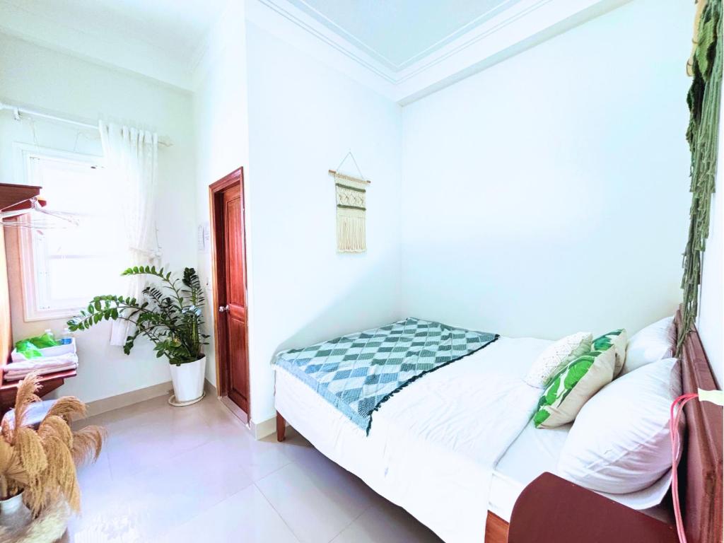 Lantana Homestay - 13