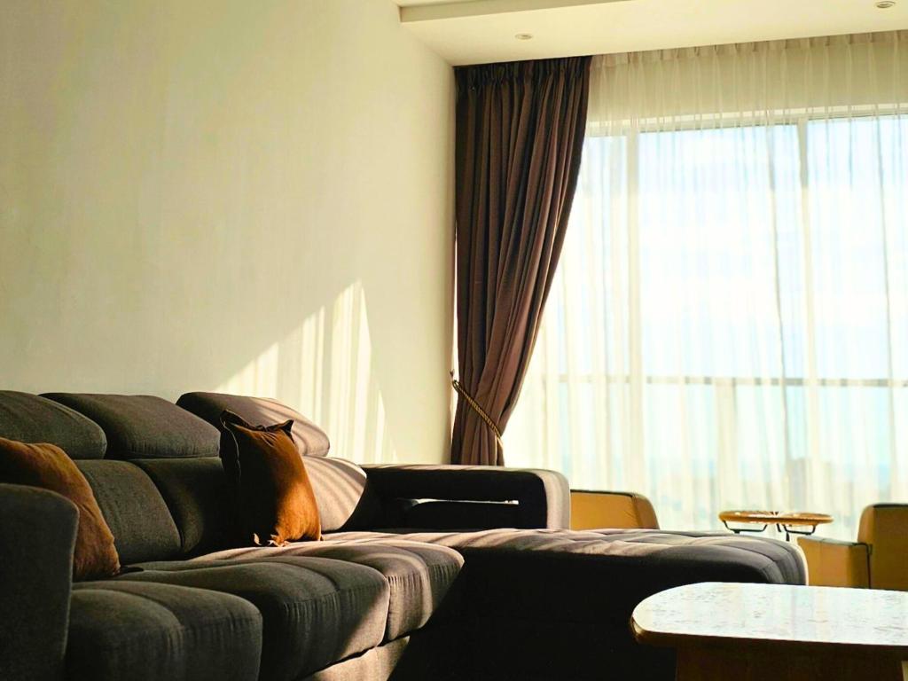 Posezení v ubytování Enjoy the Unblocked Seaview 超大海景房 5mins to Paddy Fields and Pantai Redang