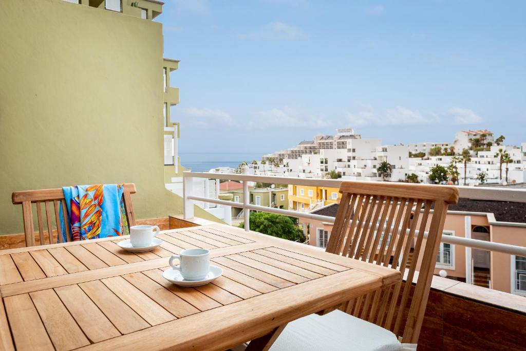 Fantastic Orlando apartment with sea view and pool