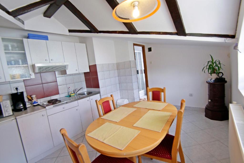 Kuchyň nebo kuchyňský kout v ubytování Apartment house Lalita