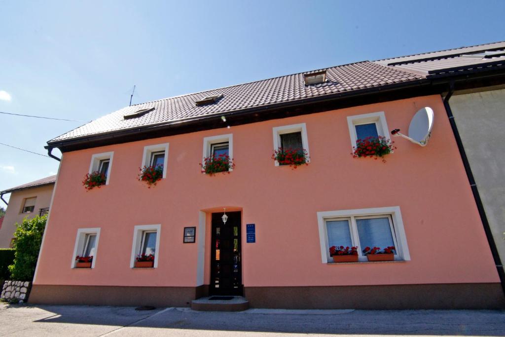Apartment house Lalita