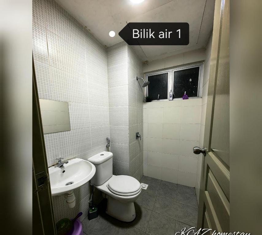 Koupelna v ubytování KAZ homestay