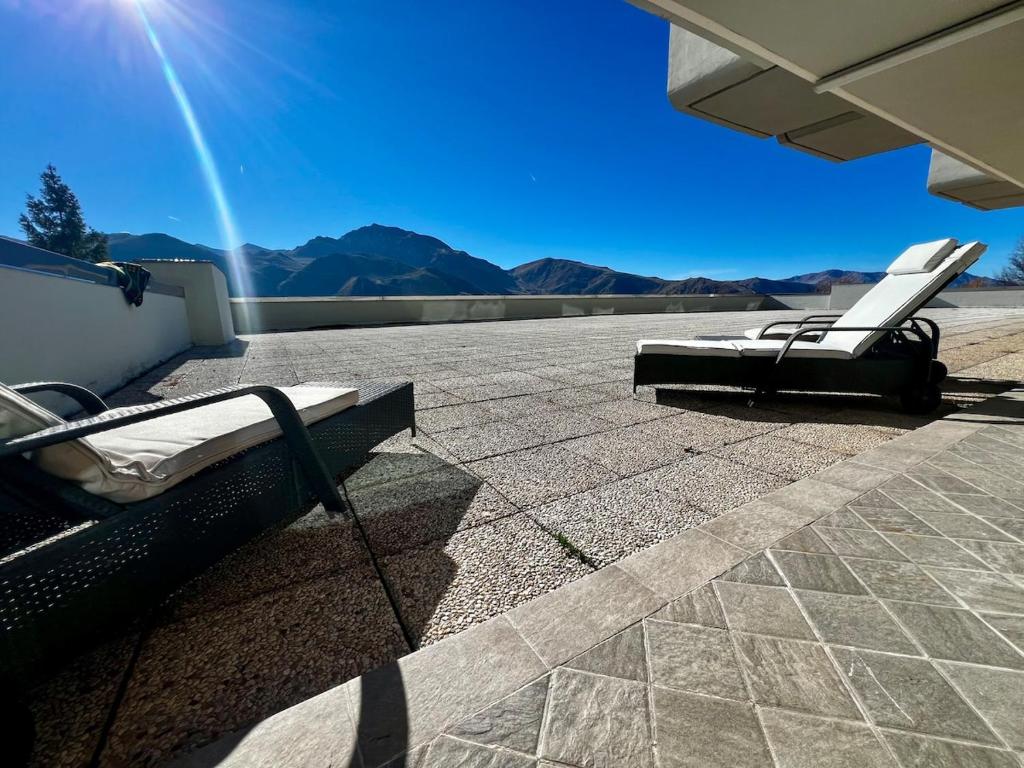 En generel udsigt til bjerge eller udsigt til bjerge taget fra lejligheden