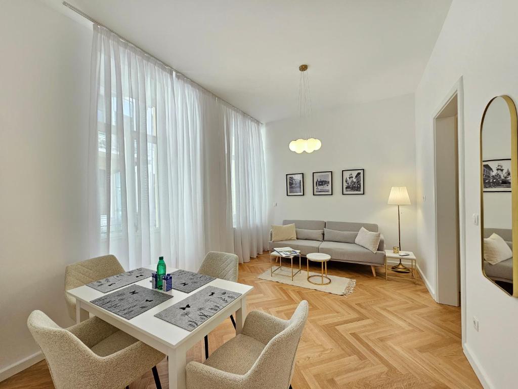 Posezení v ubytování Urban Nest Wolfova by the Triple Bridge