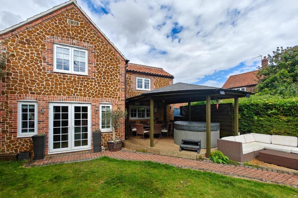 Budova, kde se prázdninový dům nachází