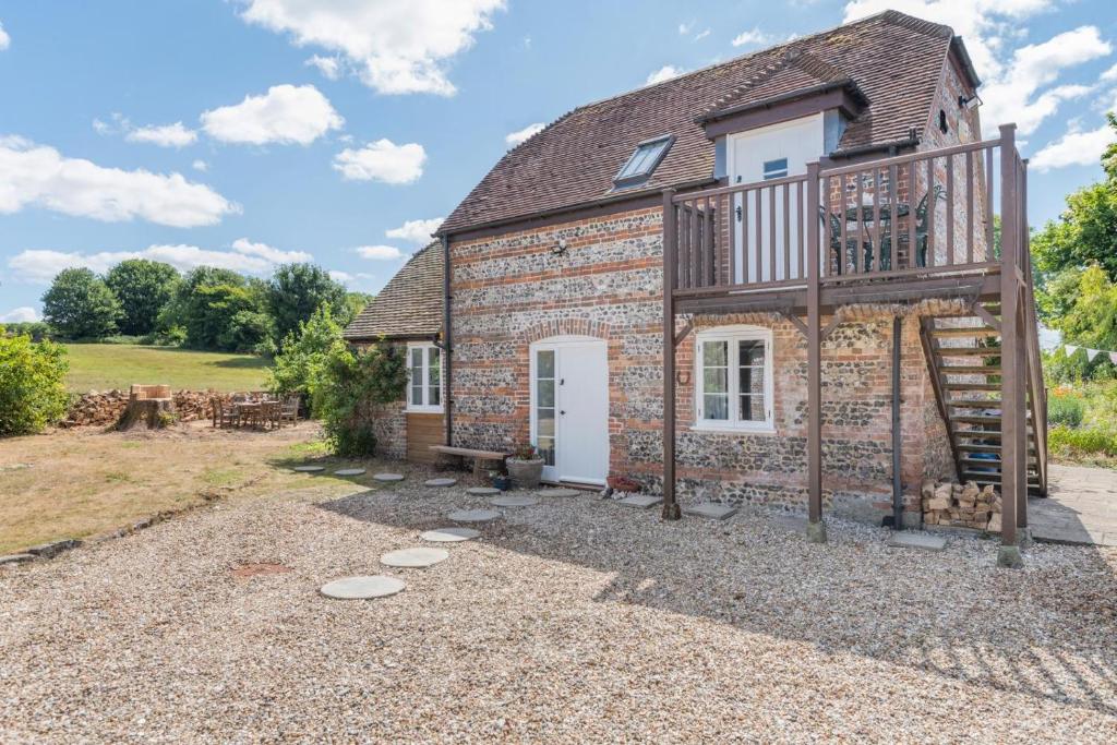 Το κτήριο όπου στεγάζεται  η παραθεριστική κατοικία