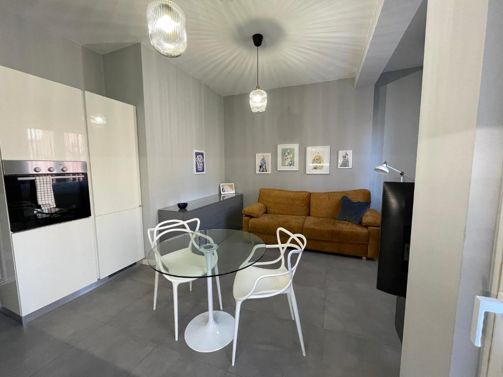 Domus Pyrus Apartments - One-Bedroom Apartment