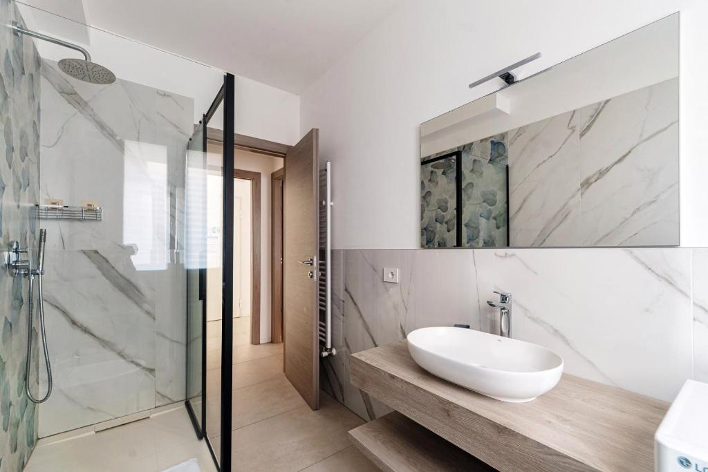 Lario Suite Apartments by Quokka 360 - With parking Next to Como City - 19