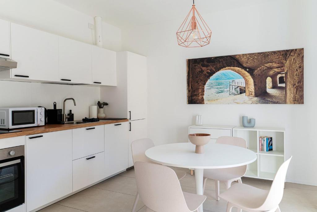 Lario Suite Apartments by Quokka 360 - With parking Next to Como City - 2