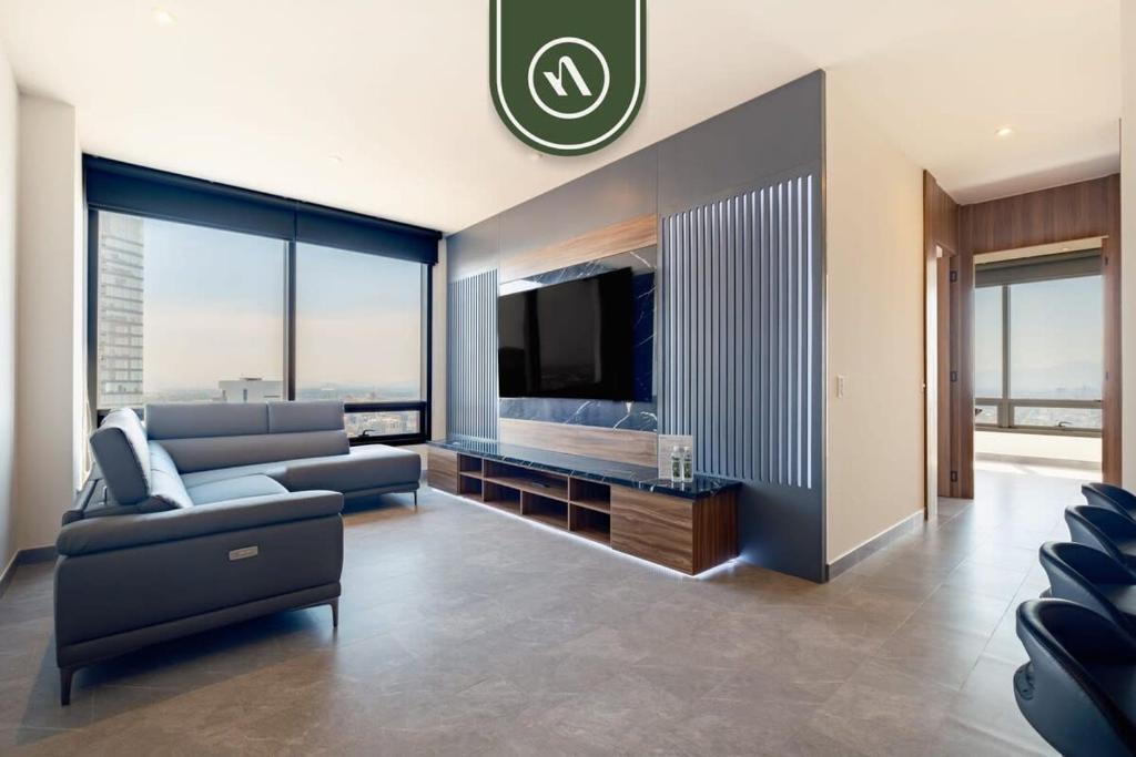Μια τηλεόραση ή/και κέντρο ψυχαγωγίας στο Luxury 2 BR Condo in Reforma - Skyline View - Pool