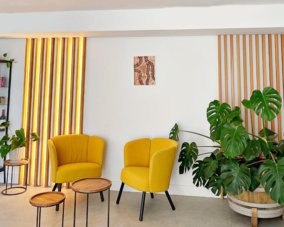 Posezení v ubytování Hotel Entrerailes