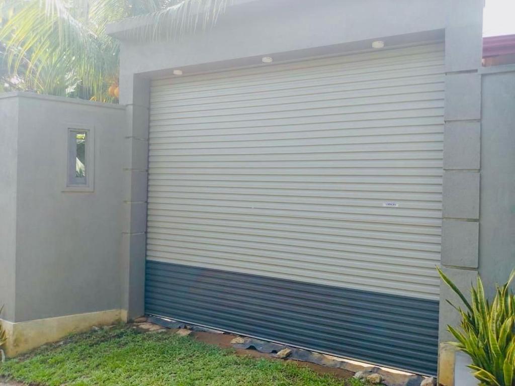 Φωτογραφία από το άλμπουμ του Hiru Villa σε Nikawatawana