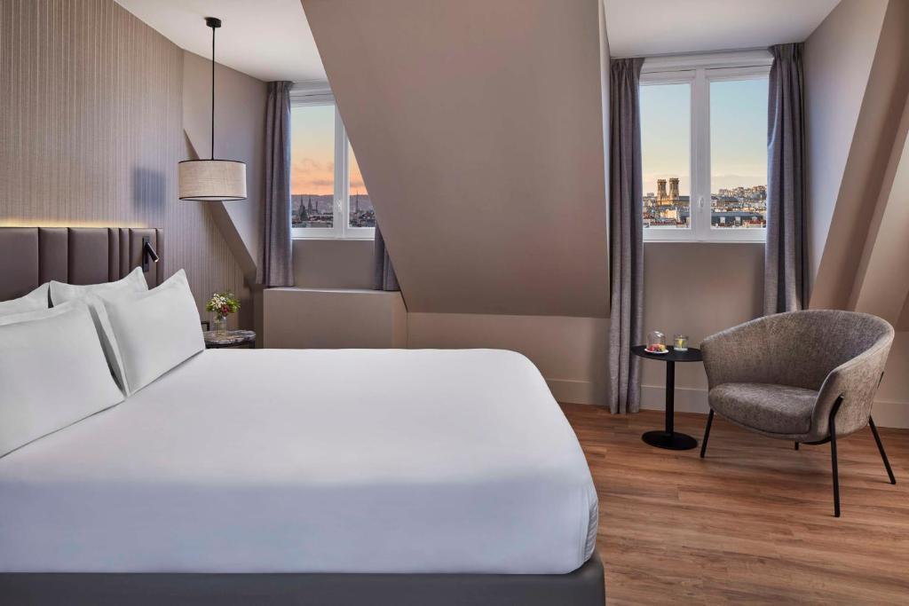 
Superior Double Room with View
