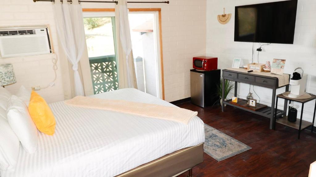 Sierra Lodge Three Rivers - 