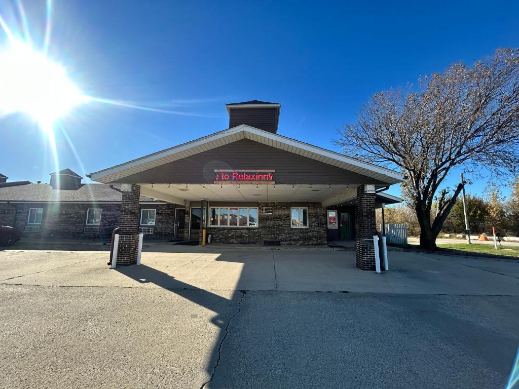 Gallery image of Relax Inn and Suite Adair I 80 in Adair