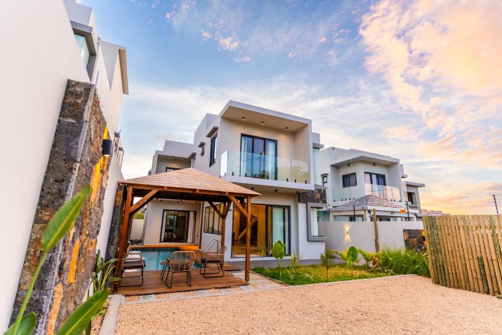 Το κτήριο όπου στεγάζεται  η βίλα