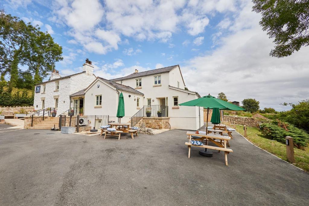 Το κτήριο όπου στεγάζεται  το διαμέρισμα