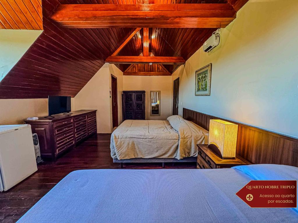 Hotel Castelo Nacional Inn Campos do Jordão - Noble Triple Room