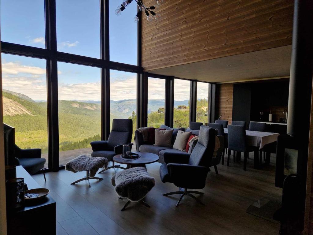 Gallery image of Hytte ved alpinanlegg og flotte turområder in Valle