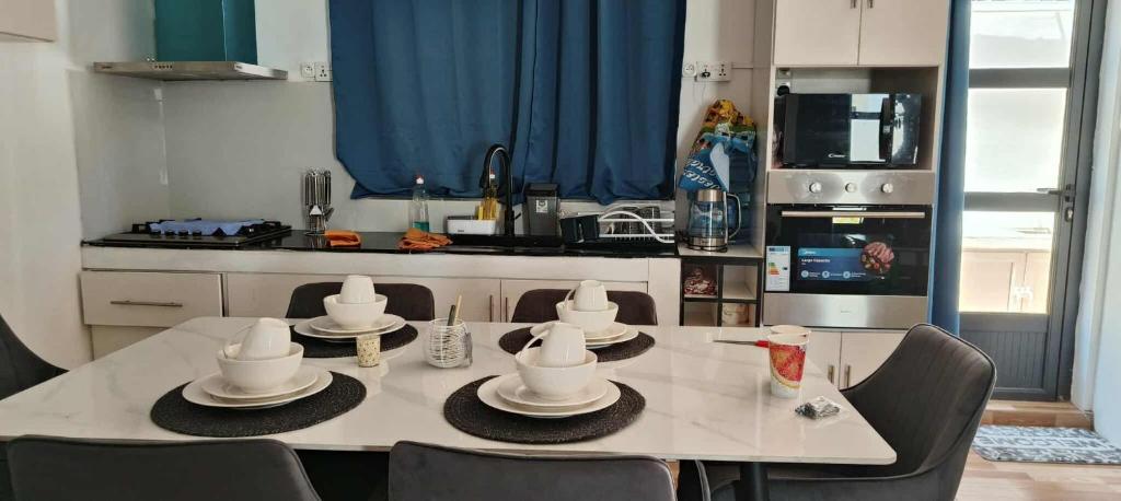 Una cocina o zona de cocina en STBJ Premium Villa