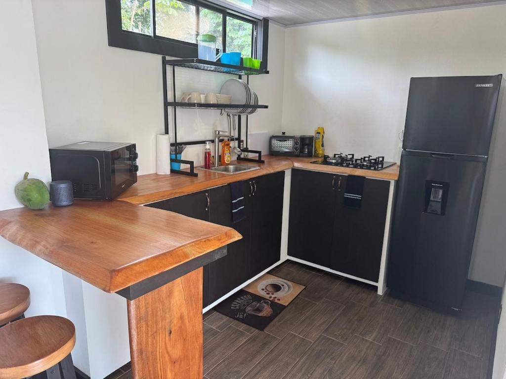 Köök või kööginurk majutusasutuses The Blue Lagoon