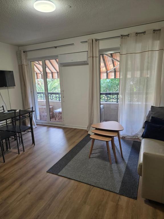 Posezení v ubytování Studio au calme proche de la mer