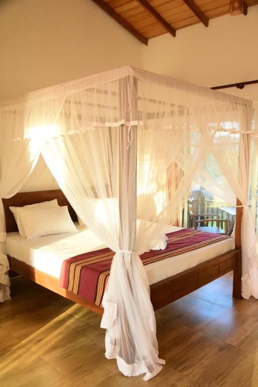 Ένα ή περισσότερα κρεβάτια σε δωμάτιο στο DADY'S Place "63"- Sunset Villa - Danina Apartments and More