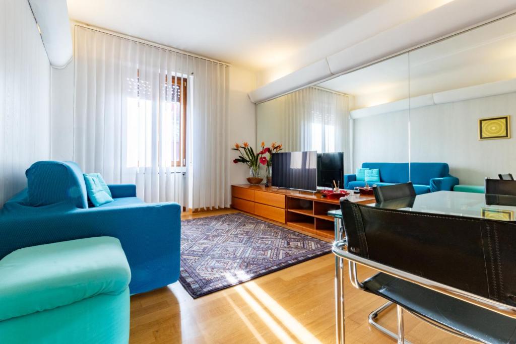 The Metropolitan Cozy apartment near DUOMO + WIFI