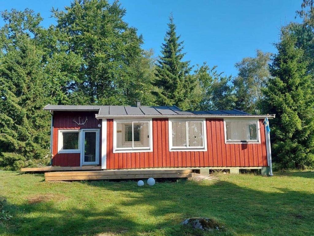 Το κτήριο όπου στεγάζεται  η παραθεριστική κατοικία