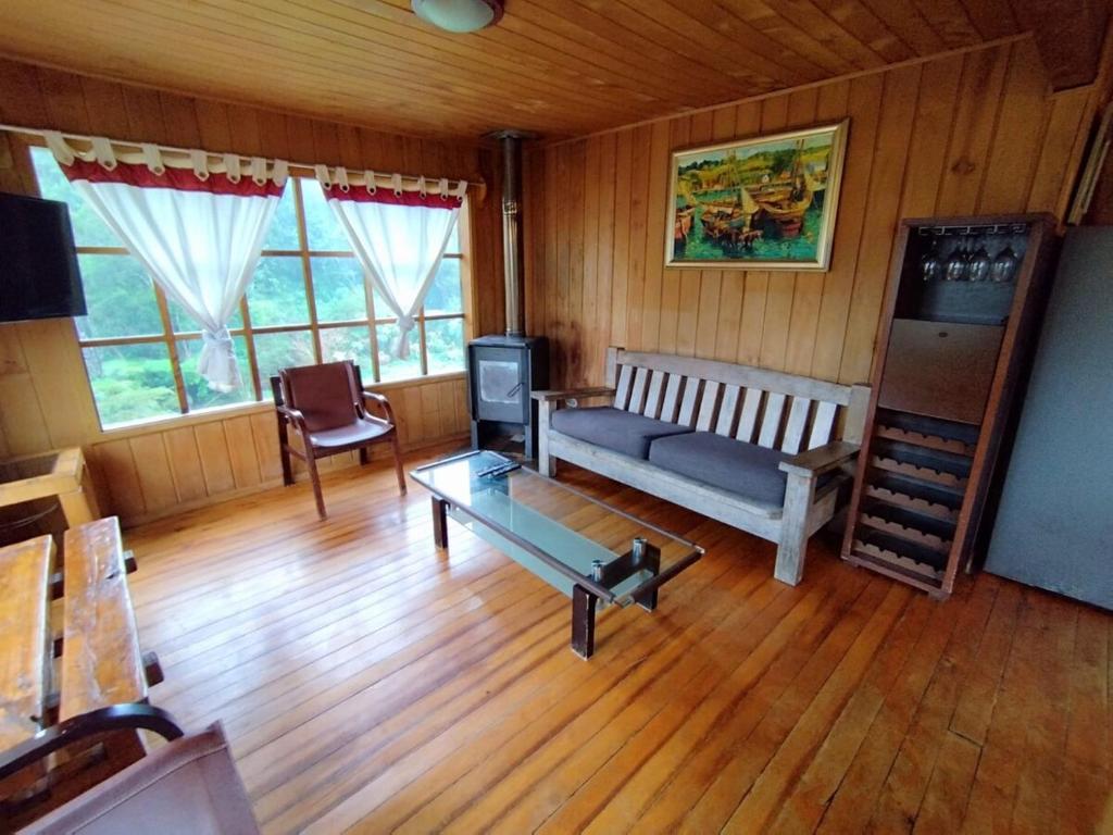 TV a/nebo společenská místnost v ubytování Lodge Laguna escondida