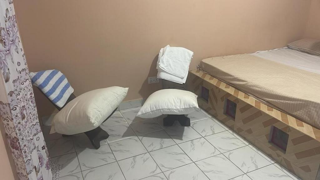 Jusula Beach Bungalows, Sanyang Beach, Free Wifi 3