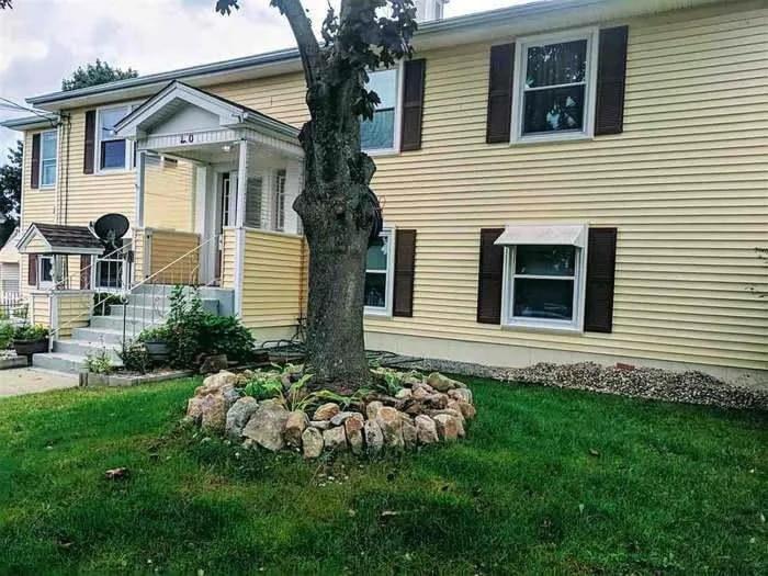 Το κτήριο όπου στεγάζεται  το διαμέρισμα