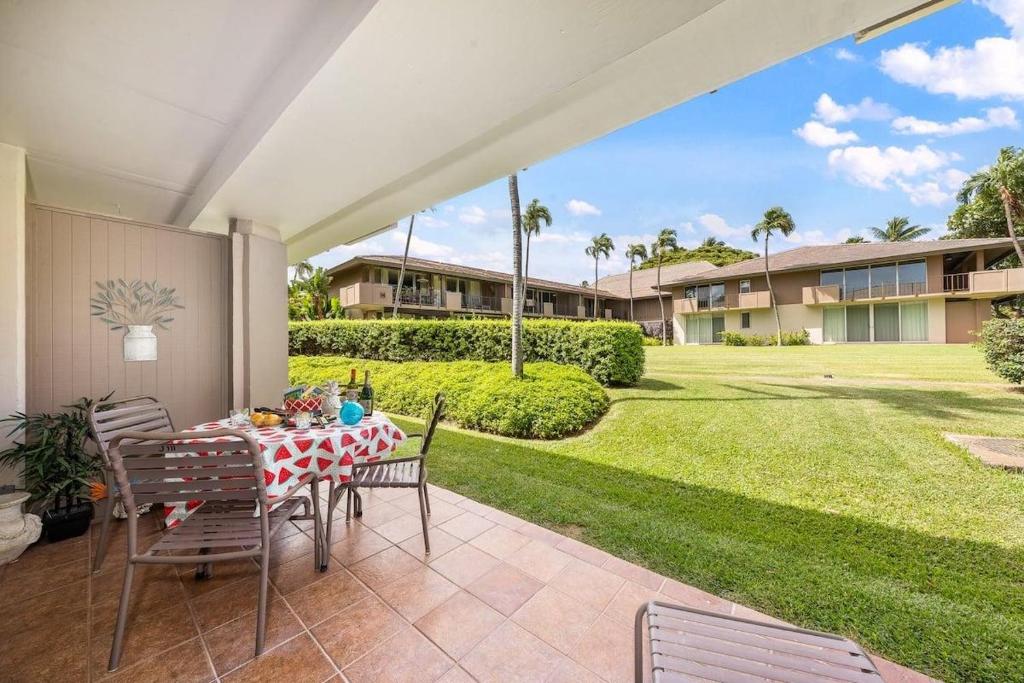 Κήπος έξω από το Eldorado J111 · EL J111 Garden Studio w AC Pool