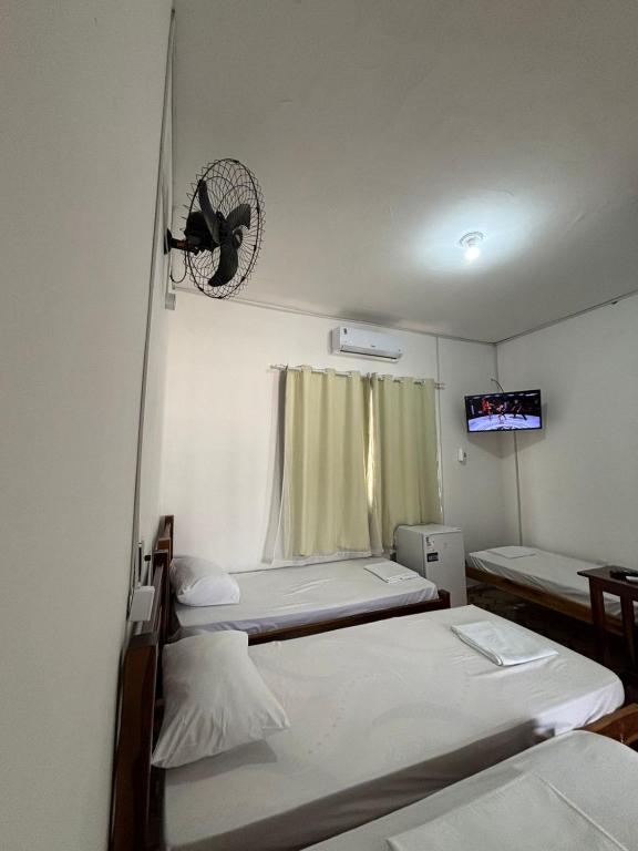 Pousada Praça da Bíblia - Santa Maria da Vitória - Habitación Doble Económica