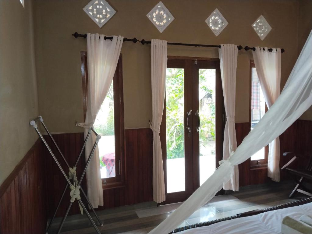 Khailash Warung and Home Stay - 12