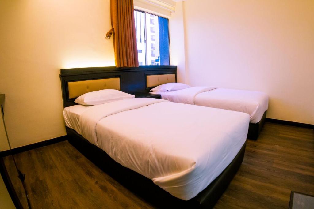 Hotel Zuhra - Standaard Tweepersoonskamer Met 2 Aparte Bedden