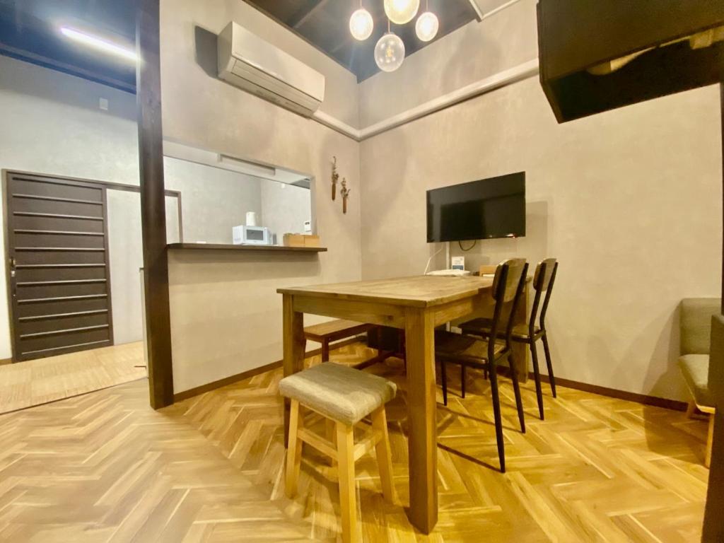 Μια τηλεόραση ή/και κέντρο ψυχαγωγίας στο Traditional Japanese style house なにわ鶴橋庵