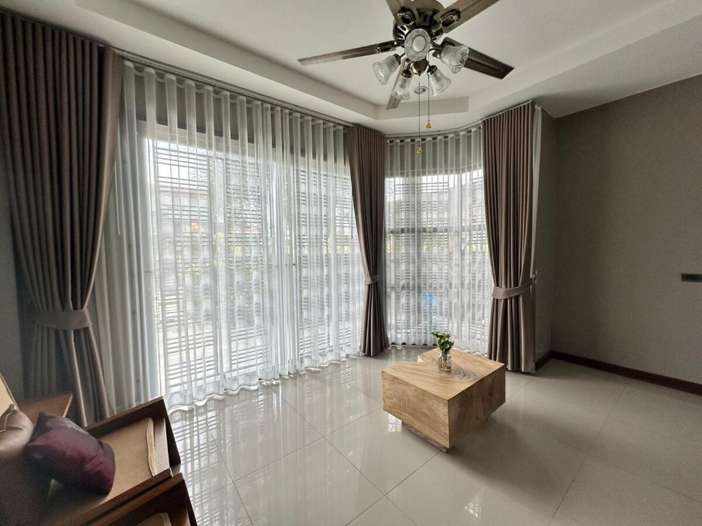 Istumisnurk majutusasutuses Baan Farm-Suk in Su-ngai Kolok Narathiwat