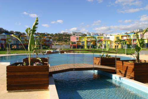 Bazén v ubytování Orada Apartamentos Turísticos - Marina de Albufeira nebo v jeho okolí