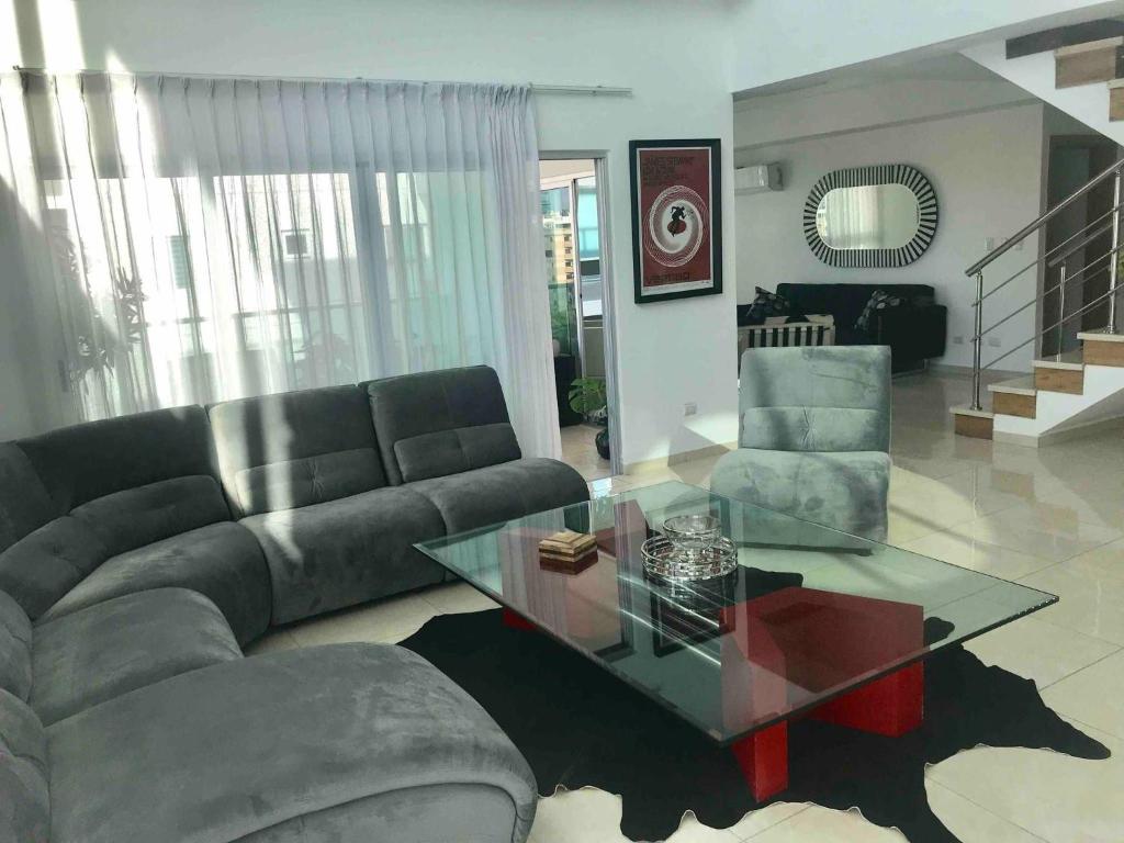 Posezení v ubytování Eclectic 3 levels and 5 bedrooms penthouse