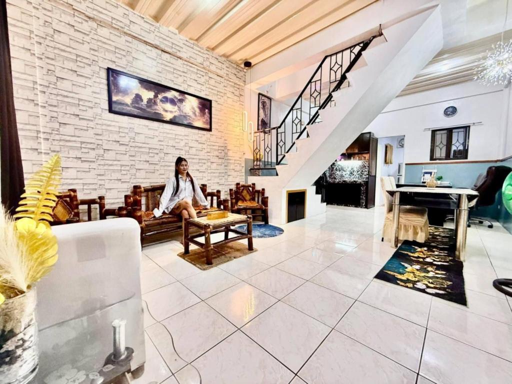 Χώρος καθιστικού στο Axon Cozy Modern Home N Near The Walking Street