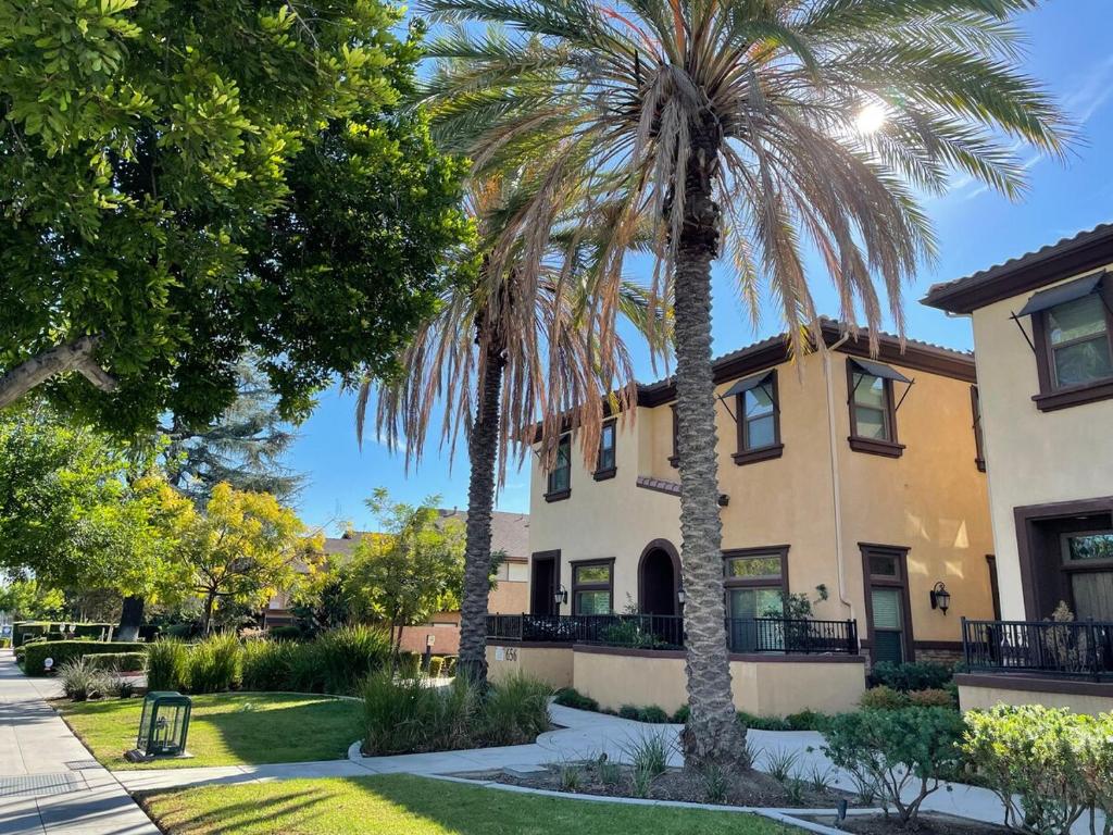 Zahrada ubytování Shopping at Arcadia Mall, Homes, School District, Comfortable Home on Huntington Road