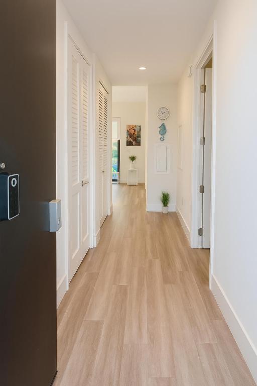 Lux place and cozy 3Beds 2Rooms enjoy life in WPB Gym, EV Station Nearby the downtown and beaches photo
