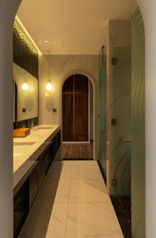 Suite Có Giường Cỡ King Và Bồn Tắm Spa