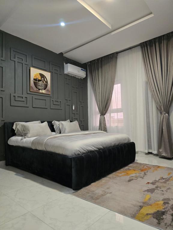 Postel nebo postele na pokoji v ubytování Beautiful 2 bedroom Apartment with Pool