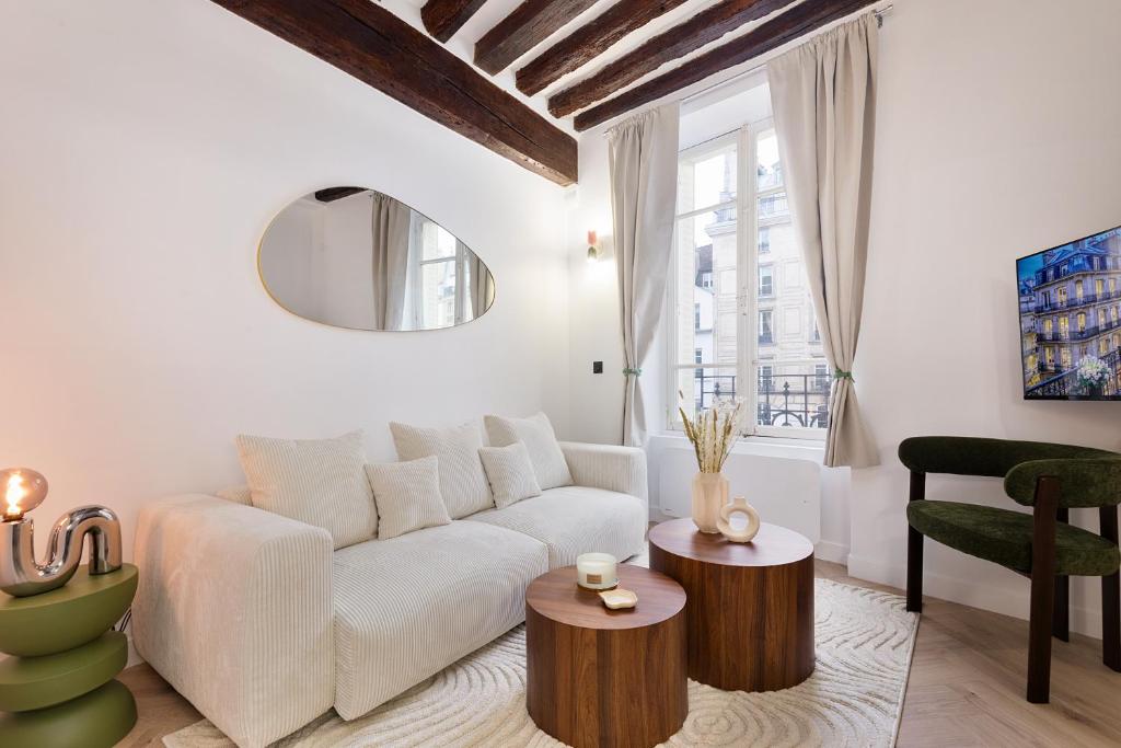 Parisian Gem with Stunning View - By Éditions Slim Paris