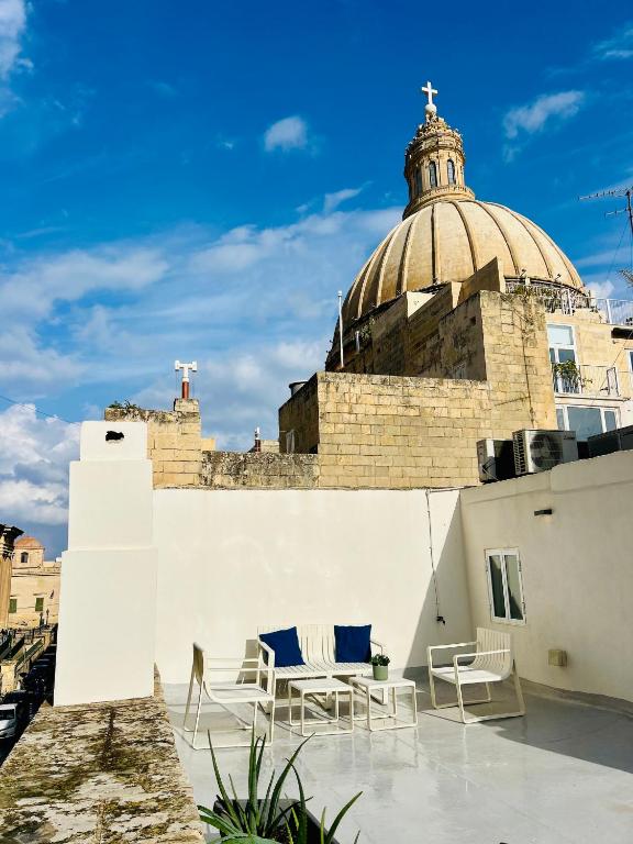 Carmelita Valletta - 3